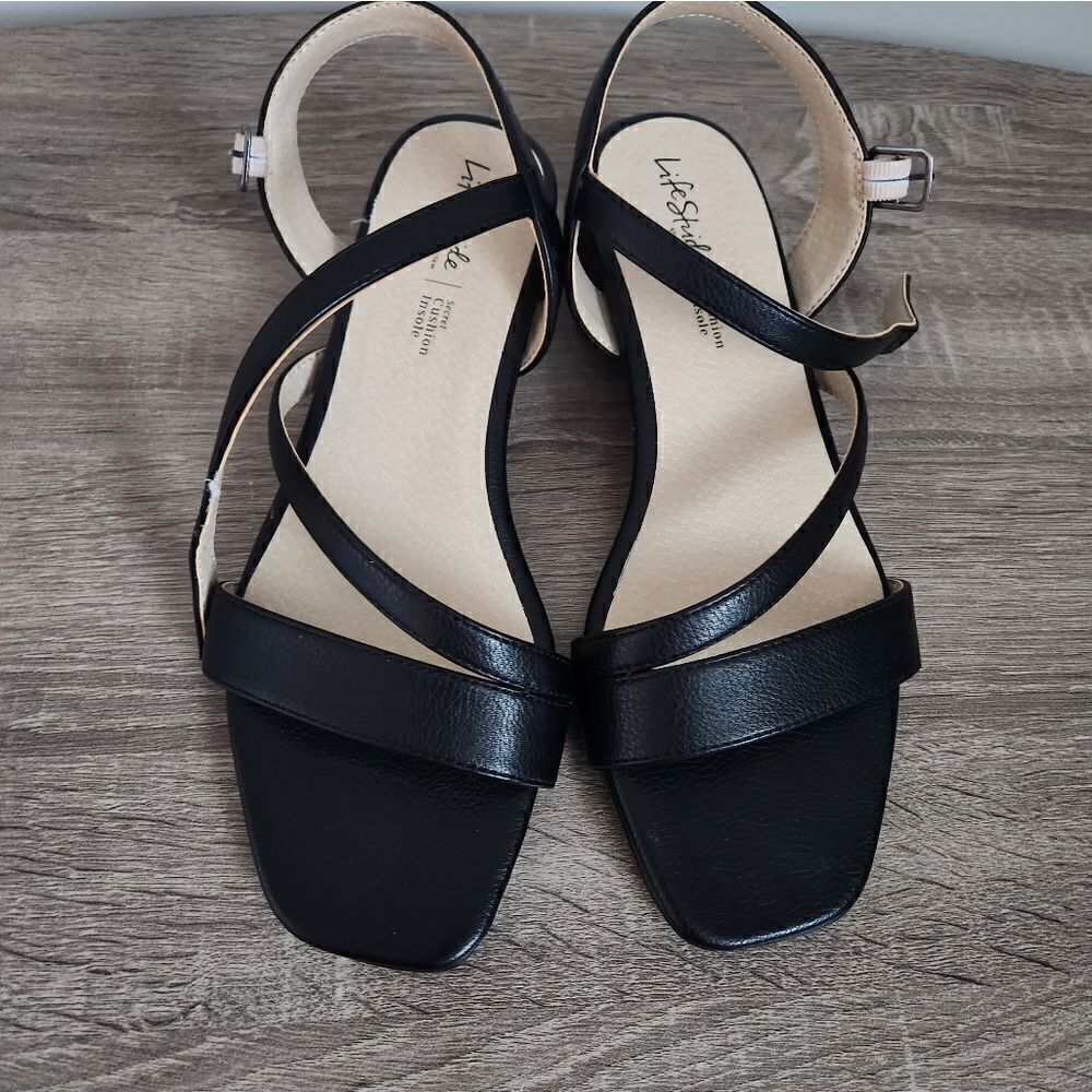 LifeStride Rosetta Ankle Strap Sandal, Women's Size 9 , Black COLOR.